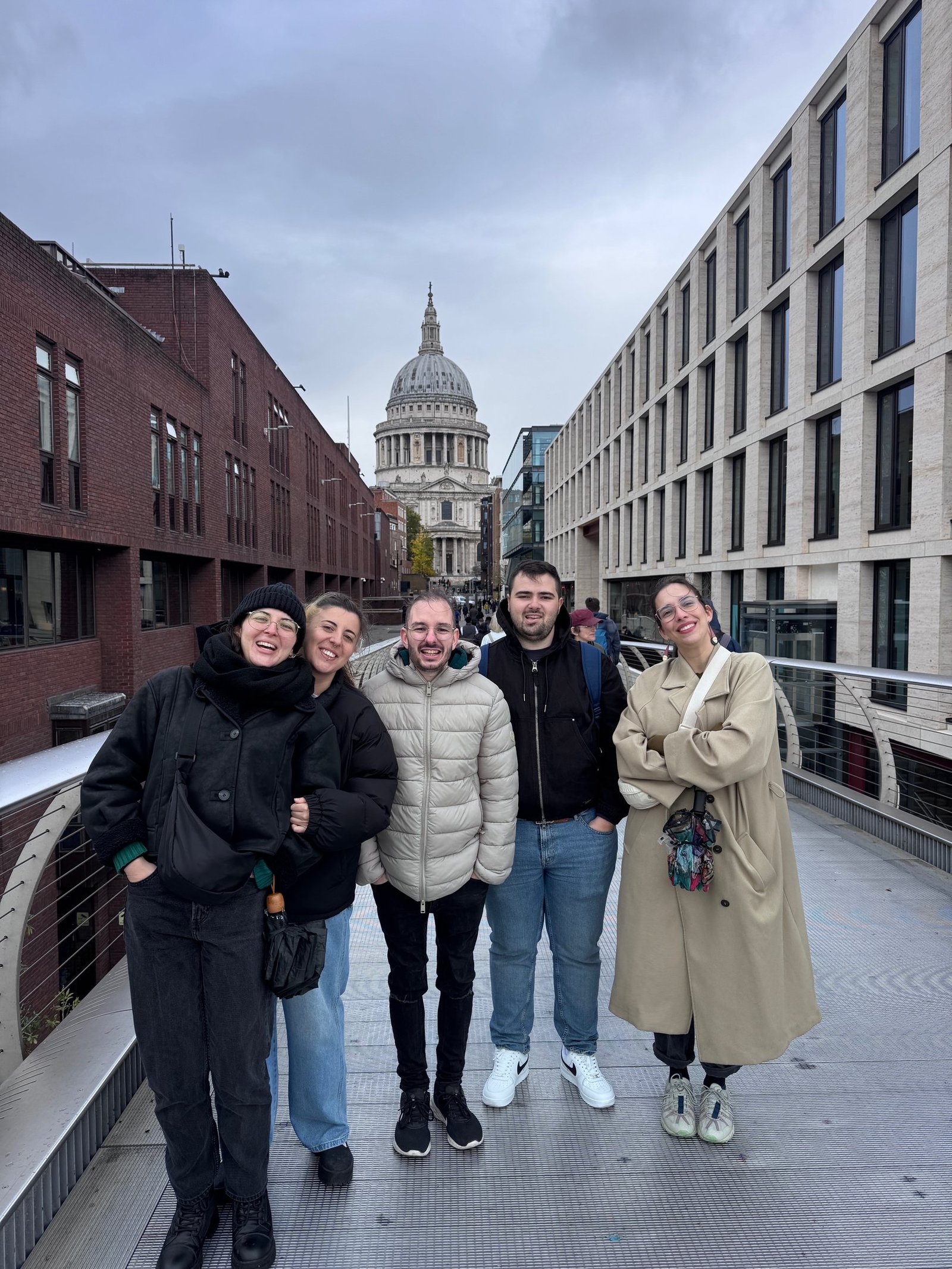 Tour por la historia del otro lado del Río Támesis Londres - Millenium bridge